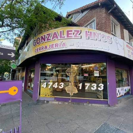 Frente de Cerrajería González Hnos., San Isidro